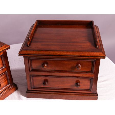 Ein Paar viktorianischer Mahagoni Nachttische Massivholz antik ca 1880