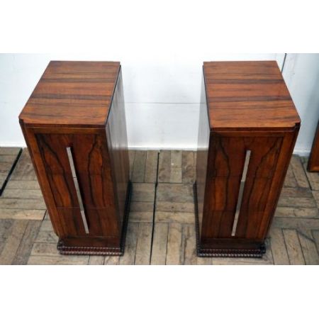 Ein Paar Nussbaum Nachttische Massivholz antik ca 1930