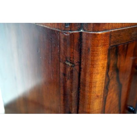 Ein Paar Nussbaum Nachttische Massivholz antik ca 1930