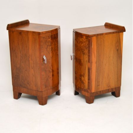 Antike Art-Déco Walnussnachttische, 1920er Jahre