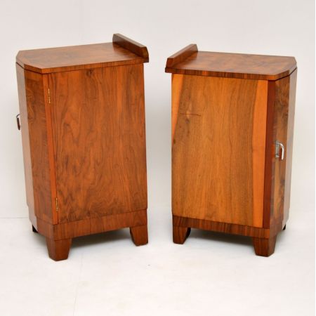 Antike Art-Déco Walnussnachttische, 1920er Jahre