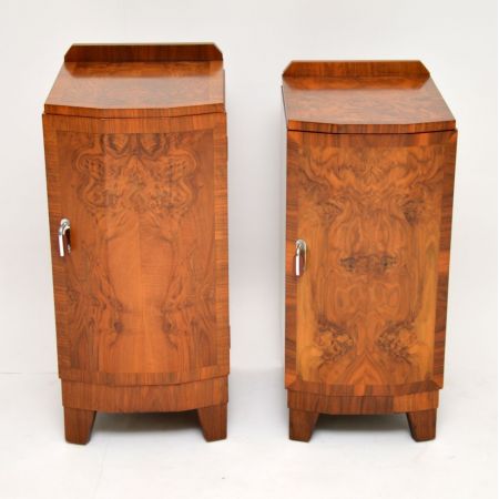 Antike Art-Déco Walnussnachttische, 1920er Jahre