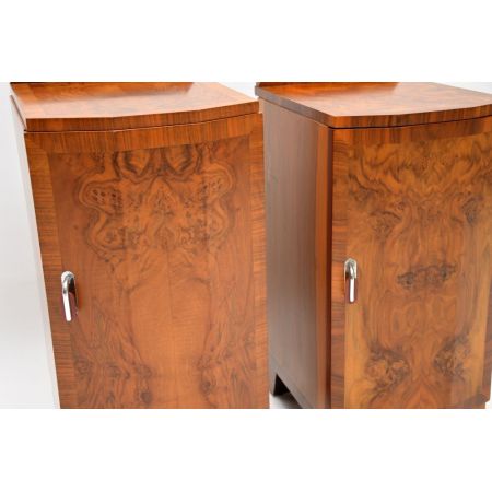 Antike Art-Déco Walnussnachttische, 1920er Jahre