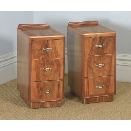 antikes englisches Paar Art-Déco Walnussnachttische (um 1930)