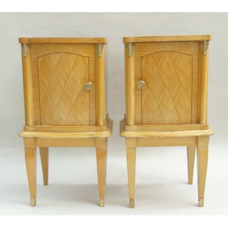 Hochwertige antike Art-Déco-Nachttische mit Diamantgittereinlage, um  1930