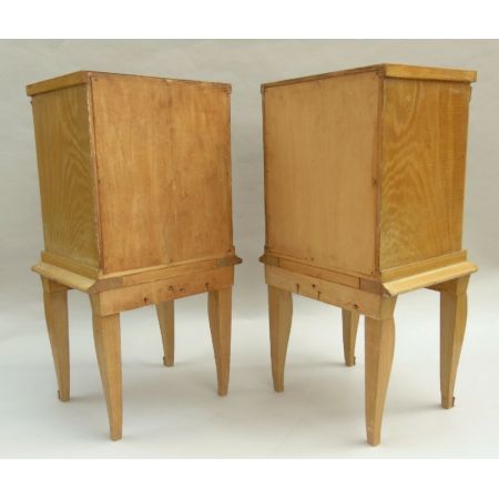 Hochwertige antike Art-Déco-Nachttische mit Diamantgittereinlage, um  1930