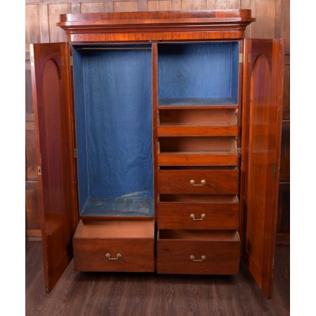 Antiker 2-türiger viktorianischer Mahagonikleiderschrank 