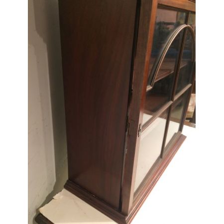 Kleine Mahagoni Hänge Vitrine Massivholz antik 19. Jahrhundert