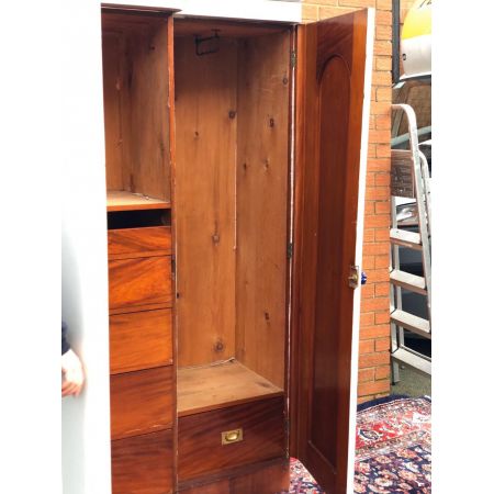 Antiker viktorianischer Kleiderschrank, Triple Wardrobe, mit gemaltem Mittelspiegel