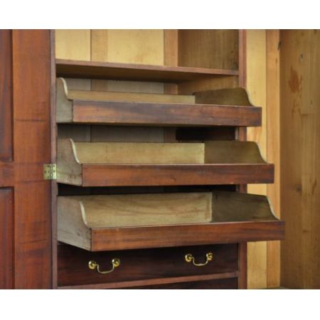 Antiker großer viktorianischer Mahagoni Doppelkleiderschrank 