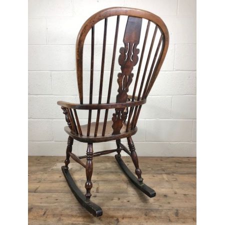 Massivholz Schaukelstuhl Esche und Ulme antik 19. Jahrhundert