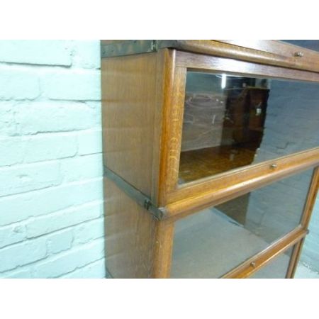 Globe Wernicke Eichen Bücherschrank mit verglasten Türen Massivholz antik ca 1900