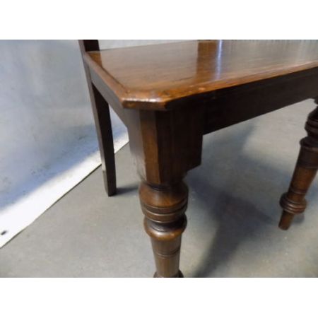 Antikes Paar viktorianischer Eichenstühle mit Keramikfliese aus 1880