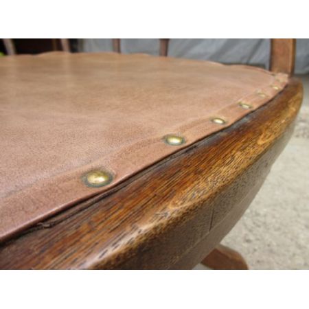 Antiker edwardianischer drehbarer Eichenschreibtischstuhl Spindelrücken