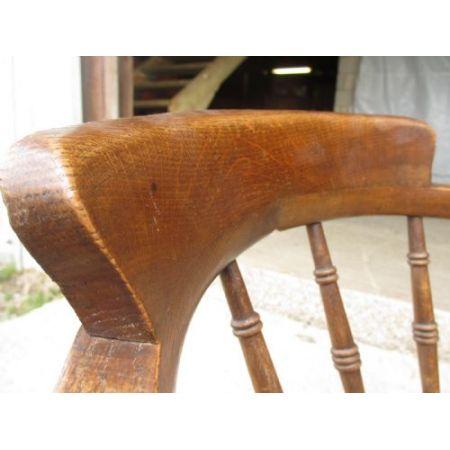 Antiker edwardianischer drehbarer Eichenschreibtischstuhl mit Spindelrücken