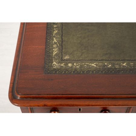 Antiker viktorianischer Mahagonischreibtisch, Pedestal Desk aus 1860