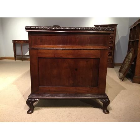 Antiker edwardianischer Pedestal Desk Mahagonischreibtisch im Chippendale-Stil 