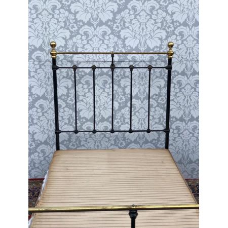 Antikes viktorianisches Messing und Eisen Bettgestell 