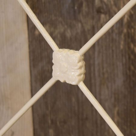 2 antike viktorianische Platform Betten in Creme von 1900