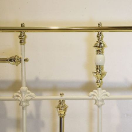 Antikes King Size Bett in Creme von 1890