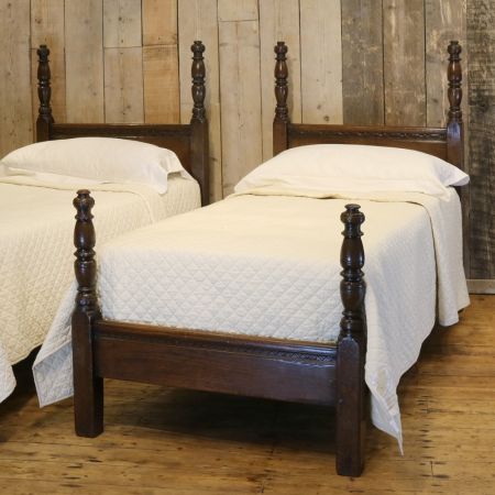 Antikes Paar Eichenbetten von 1920