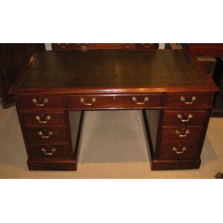 Antiker spät viktorianischer Mahagoni-Pedestal Desk Schreibtisch von 1900