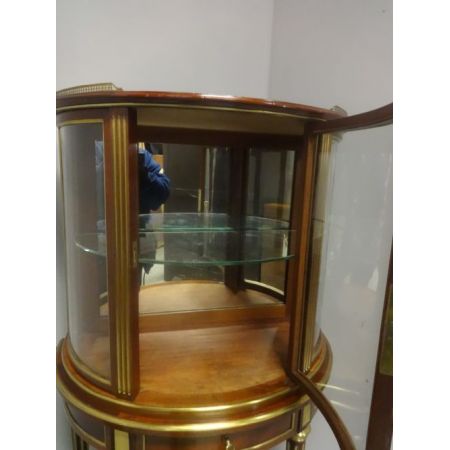 Antike französische Demi Loon Mahagonivitrine von 1880