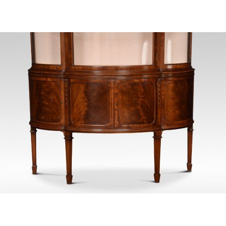 Antike Bowfront Mahagonivitrine von 1900