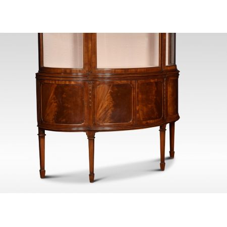 Antike Bowfront Mahagonivitrine von 1900