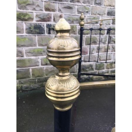 antikes viktorianisches Doppelbett aus Messing und Eisen