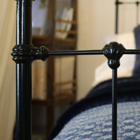 viktorianisches antikes Einzelbett in Schwarz von 1890