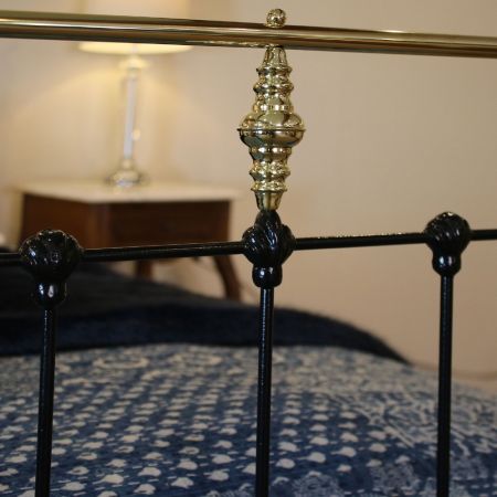 viktorianisches antikes Einzelbett in Schwarz von 1890