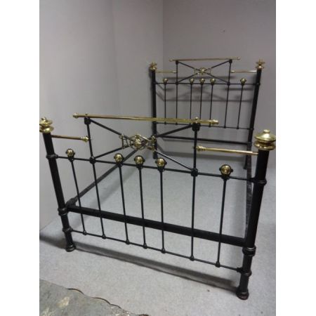 Antikes viktorianisches Bett aus Messing und Eisen von 1880