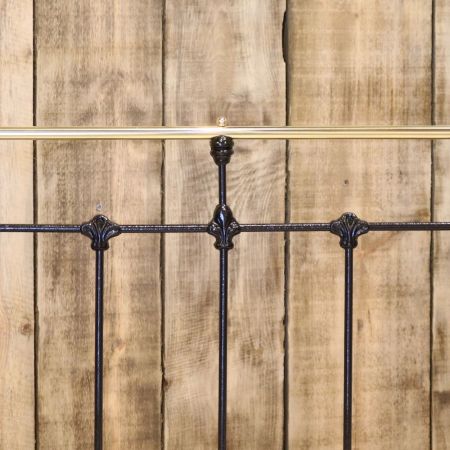 Antikes Bett aus Gusseisen und Messing in Schwarz von 1890