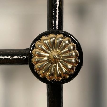 Antikes Klassisches Messing- und Eisenbett aus dem 19. Jahrhundert 