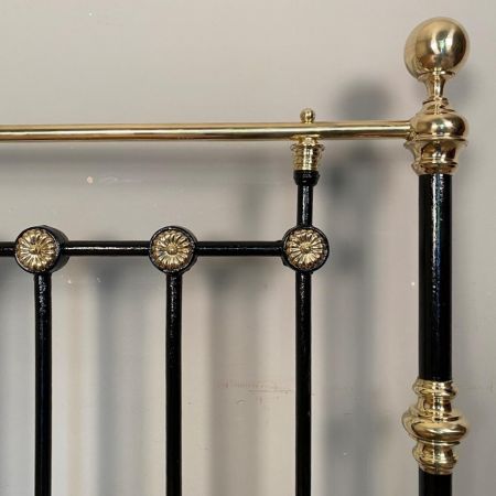 Antikes Klassisches Messing- und Eisenbett aus dem 19. Jahrhundert 