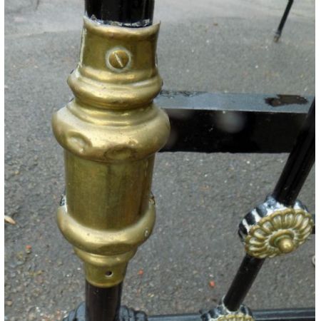 Viktorianisches Eisen Besttgestell Messing antik ca 1880