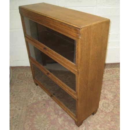 Antikes Globe Wernicke Eichentbücherschrank von 1930