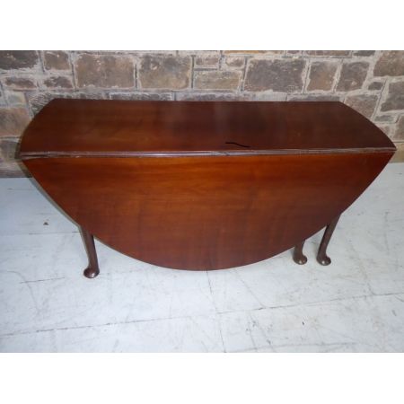 Großer englischer Esstisch Mahagoni Massivholztisch antik aus der Mitte des 18. Jahrhunderts