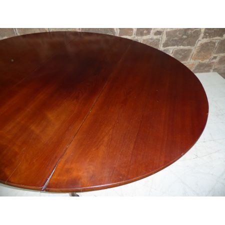 Großer englischer Esstisch Mahagoni Massivholztisch antik aus der Mitte des 18. Jahrhunderts