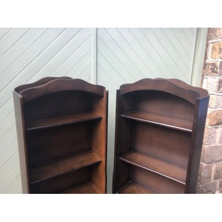 Ein Paar Eichen Bücherregale Massivholz antik ca 1910