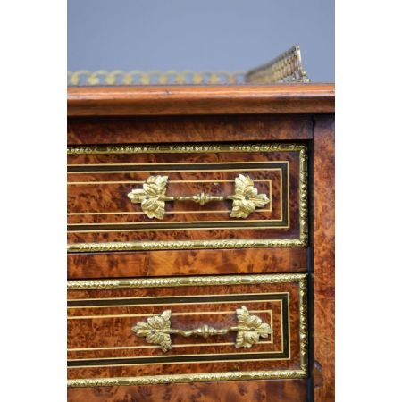 Antiker Viktorianischer Amboyna Podest Schreibtisch aus Massivholz ca 1880
