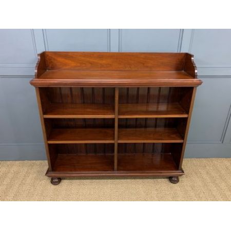 Viktorianisches Nussbaum Bücherregal Massivholz antik ca 1880