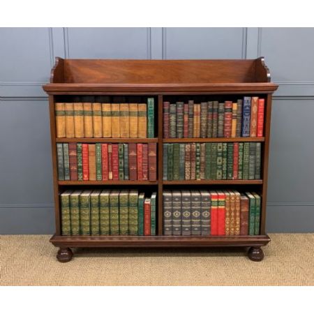 Viktorianisches Nussbaum Bücherregal Massivholz antik ca 1880