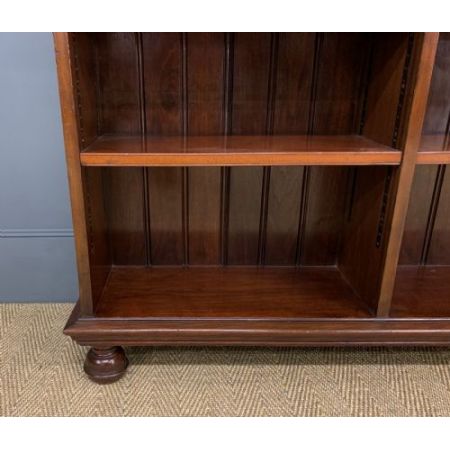 Viktorianisches Nussbaum Bücherregal Massivholz antik ca 1880
