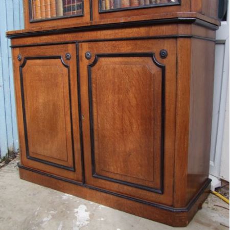 Eichen Bücherschrank Massivholz antik 19. Jahrhundert