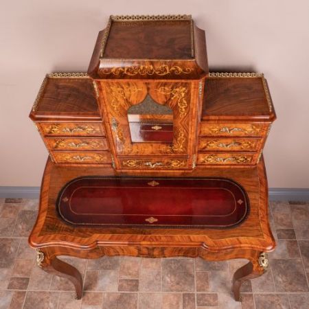 Viktorianischer Nussbaum Bonheur du Jour/Schreibtisch aus Massivholz
