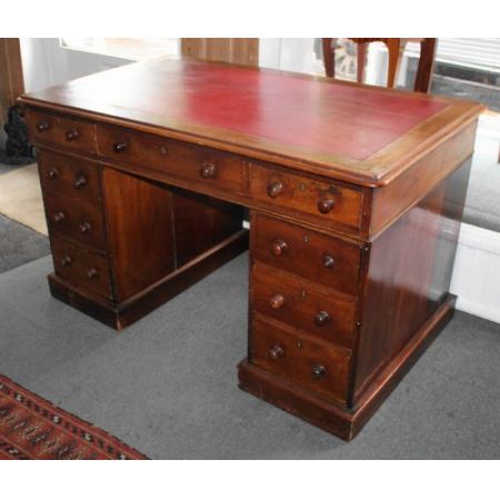 Viktorianischer Sockelschreibtisch aus Mahagoni