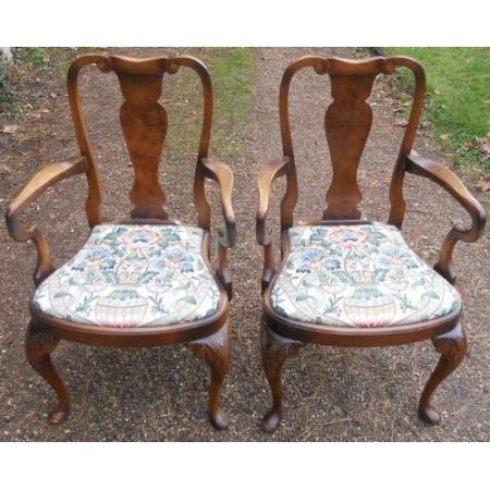 Paar Queen Anne Nussbaum Sessel Massivholz antik ca 1920