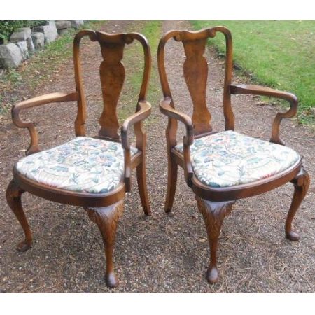 Paar Queen Anne Nussbaum Sessel Massivholz antik ca 1920